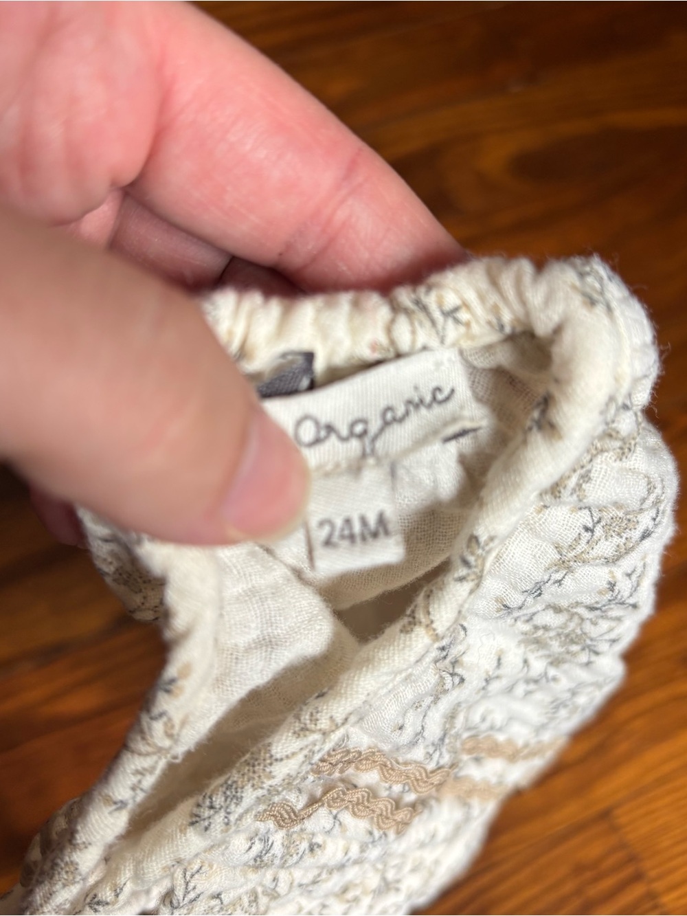 Bebe organic Light Floral Ruffle Bonnet in Cream and Gray - Picture 2 of 2